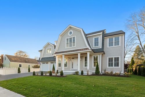 26 Beacon Ave, Newburyport, MA, 01950-3228 | Card Image