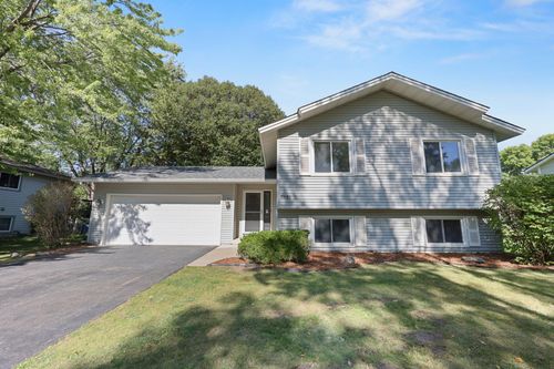 7350 Berkshire Way N, Maple Grove, MN, 55311 | Card Image