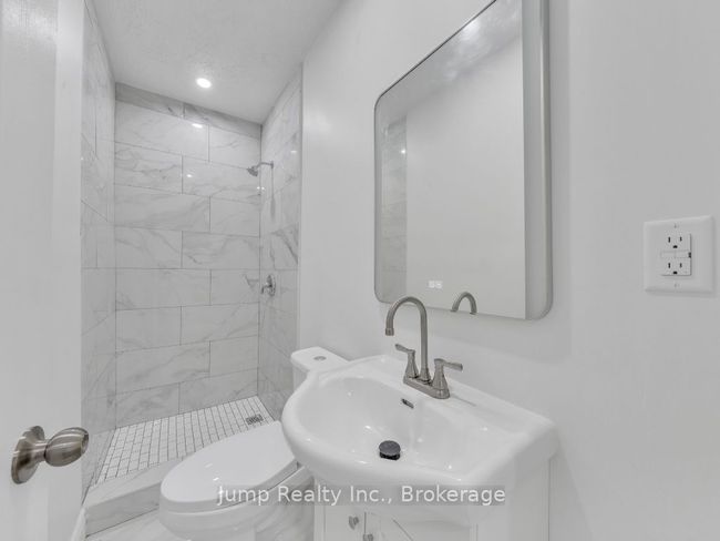 1662 Cadillac St, House other with 5 bedrooms, 3 bathrooms and null parking in Windsor ON | Image 16