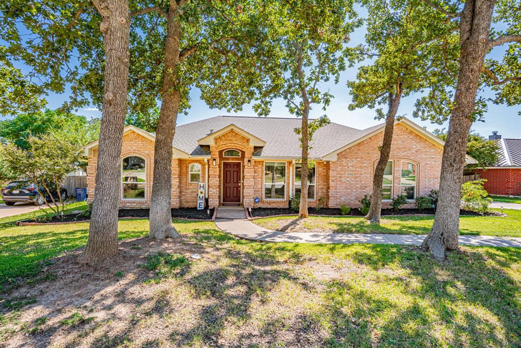 Cross Creek Dr, Kennedale, TX 76060