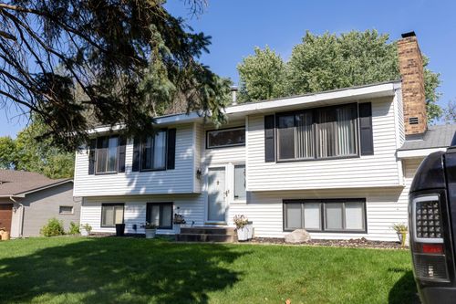 7062 Sherwood Rd, Woodbury, MN, 55125-2731 | Card Image