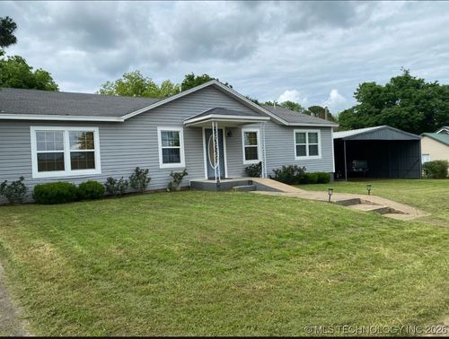 906 N 1st St, Quinton, OK, 74561 | Card Image