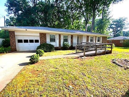 647 Hodgin Valley Road, Pleasant Garden, NC, 27313 | Card Image
