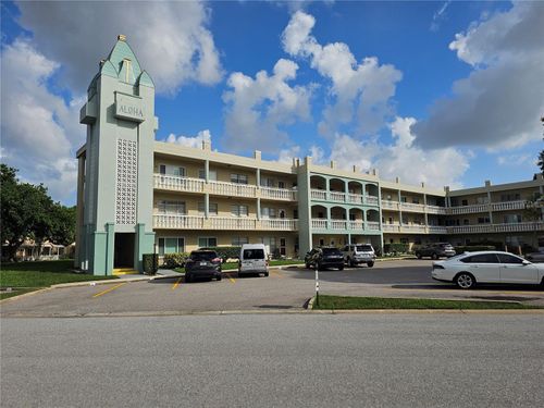 37-2331 Finlandia Ln, CLEARWATER, FL, 33763-3103 | Card Image