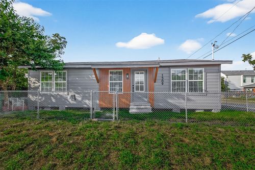 1509 Moody St, Houston, TX, 77009-2244 | Card Image