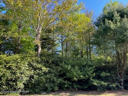 10 Brookside Dr, Pocono Pines, PA, 18350 | Card Image