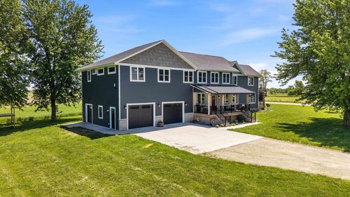 W9020 Breezy Point Rd, Beaver Dam, WI, 53916-9358 | Card Image