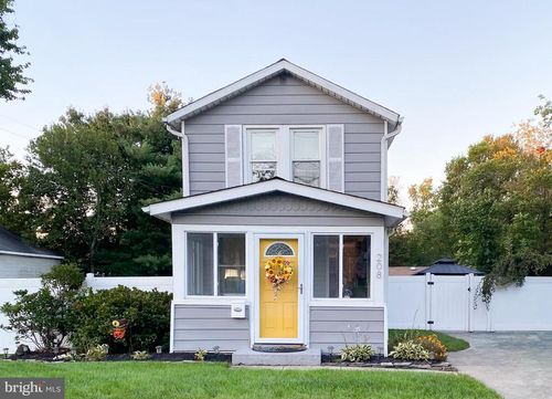 208 Hessian Ave, National Park, NJ, 08063-1527 | Card Image