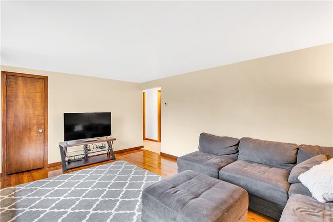 5190 Hardt Rd, House other with 3 bedrooms, 3 bathrooms and 2 parking in Gibsonia PA | Image 6