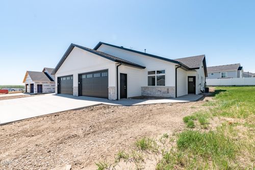 4118 Platinum St, Bismarck, ND, 58503-6998 | Card Image