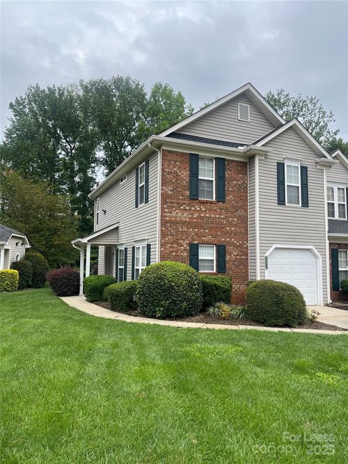 8901 Cinnabay Dr, Charlotte, NC, 28216-2189 | Card Image