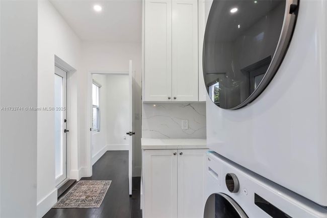 2341 Sw 16 Th Ter, House other with 4 bedrooms, 5 bathrooms and null parking in Miami FL | Image 18