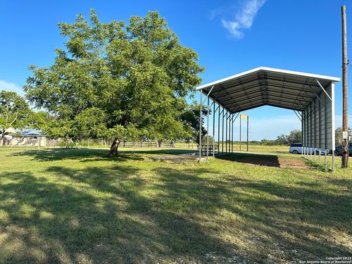 143 Robindale W, Bandera, TX, 78003-3928 | Card Image