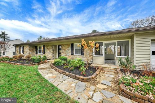 550 Hampton Ln, Baltimore, MD, 21286-1312 | Card Image