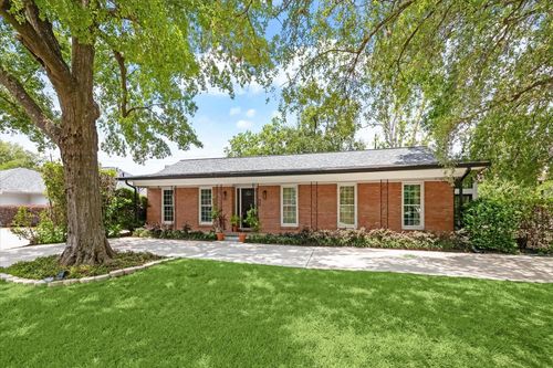 1902 Chimney Rock Rd, Houston, TX, 77056-4006 | Card Image
