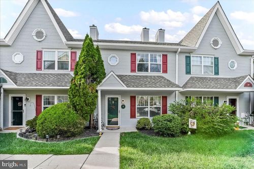 42-9 Wendy Way, PHOENIXVILLE, PA, 19460-4069 | Card Image