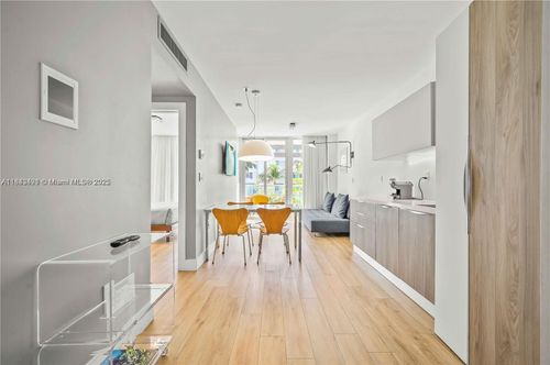 303-1215 West Ave, Miami Beach, FL, 33139-4307 | Card Image
