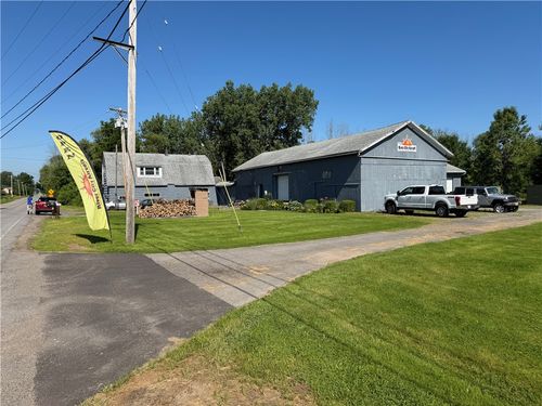 832 Moscow Rd, Hamlin, NY, 14464-9711 | Card Image