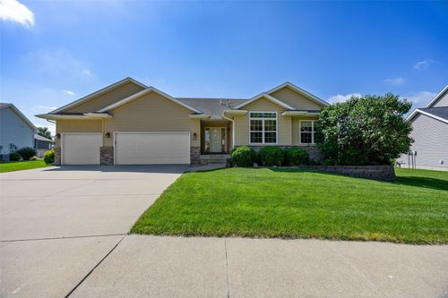 2050 Hillside Dr, Ely, IA, 52227-9591 | Card Image