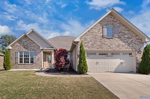 511 Foxridge Dr Sw, Hartselle, AL, 35640-3856 | Card Image