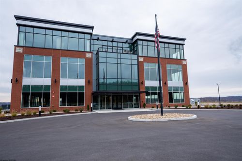449 Fortress Blvd, Morgantown, WV, 26508-1373 | Card Image