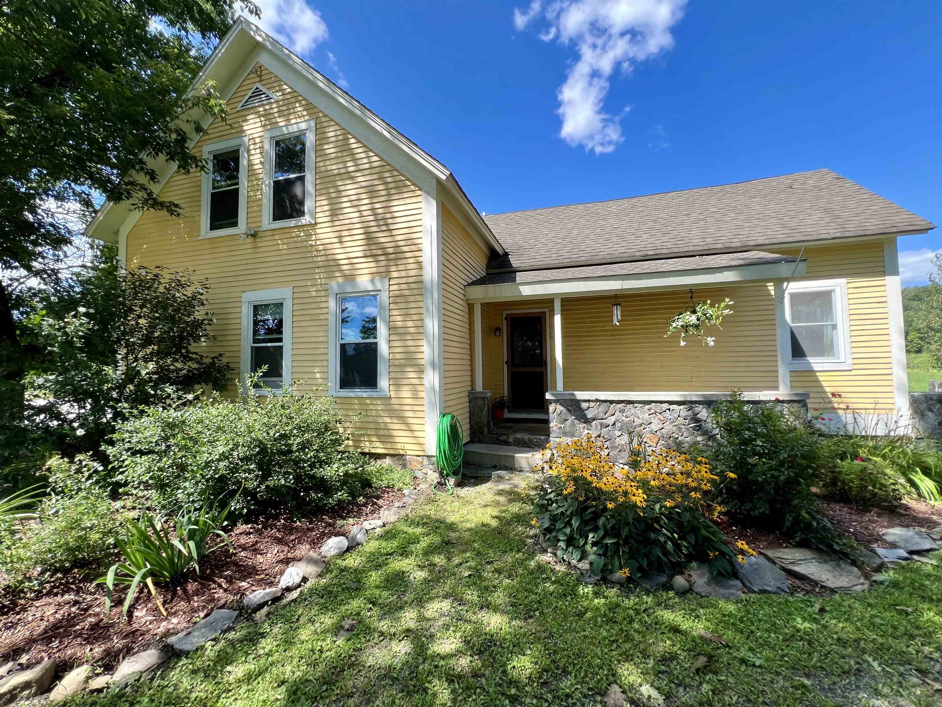 Windsor Rd, Claremont, NH 03743