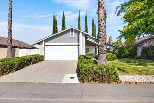 9429 Williamette Way, Sacramento, CA, 95826 | Card Image