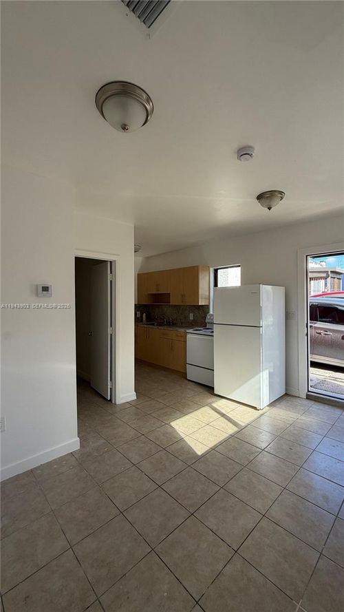 1360-1360 Nw 36th St, Miami, FL, 33142-5556 | Card Image