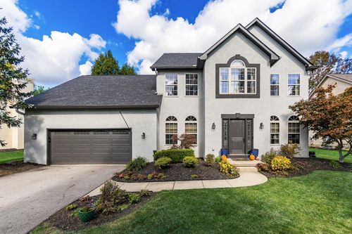 7033 Steeplebush Ave, Westerville, OH, 43082-8561 | Card Image