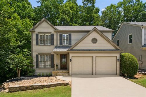 635 Rosedown Way, Alpharetta, GA, 30022-5887 | Card Image