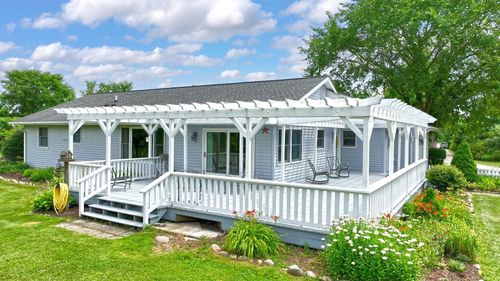 6298 Marsh Rd, Cottrellville, MI, 48039-1324 | Card Image