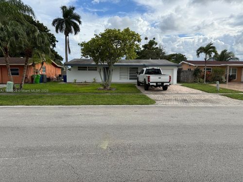 8600 Nw 27th Pl, Sunrise, FL, 33322-2342 | Card Image