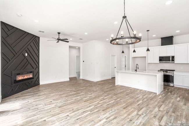 142 Granite Rd, House other with 3 bedrooms, 3 bathrooms and null parking in Spring Branch TX | Image 7