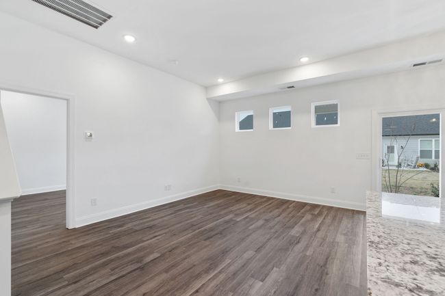 Can lighting throughout this home! | Image 16