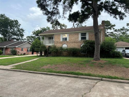 5203 Pine Arbor Dr, Houston, TX, 77066-2548 | Card Image