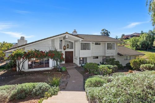 13747 Little Pond Rd, Valley Center, CA, 92082 | Card Image