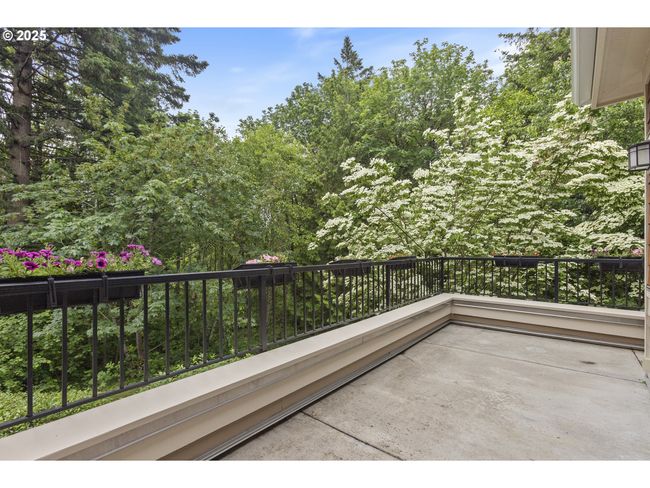2922 Nw Montara Ct, House attached with 2 bedrooms, 3 bathrooms and 2 parking in Portland OR | Image 14