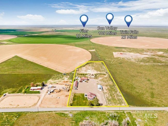 2040 E 2200 N, House other with 9 bedrooms, 6 bathrooms and 2 parking in Twin Falls ID | Image 49