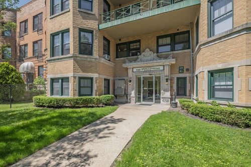 apt-212-4706 Beacon St, Chicago, IL, 60640-7945 | Card Image