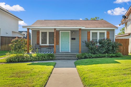 2104 Columbus Ave, Waco, TX, 76701-1037 | Card Image