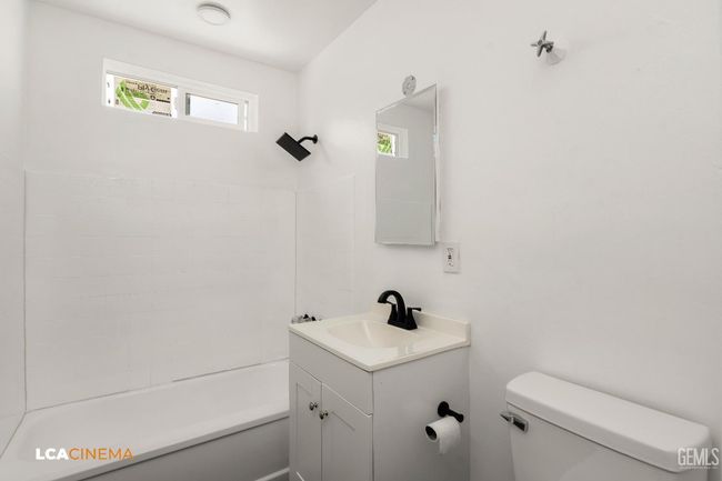 145 Kincaid St, House other with 2 bedrooms, 1 bathrooms and null parking in Bakersfield CA | Image 11
