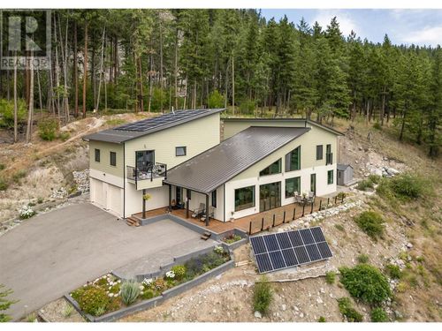 6131 Seymoure Lane, Peachland, BC, V0H1X4 | Card Image