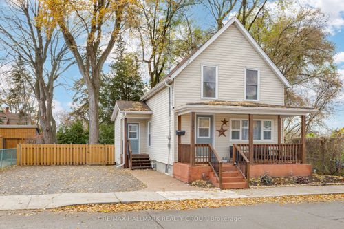 142 Park St, Brockville, ON, K6V2G9 | Card Image