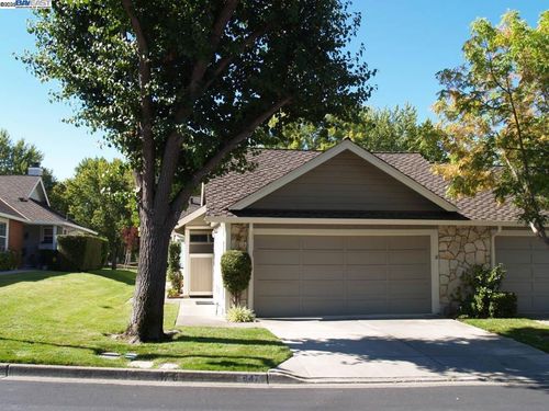 647 Doral Dr, Danville, CA, 94526-6206 | Card Image