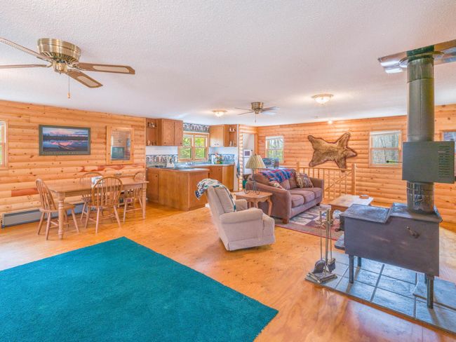 Greatroom living area | Image 29