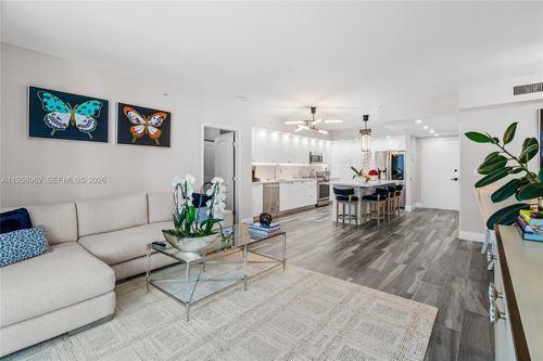 uph3-17555 Atlantic Blvd, Sunny Isles Beach, FL, 33160-2993 | Card Image