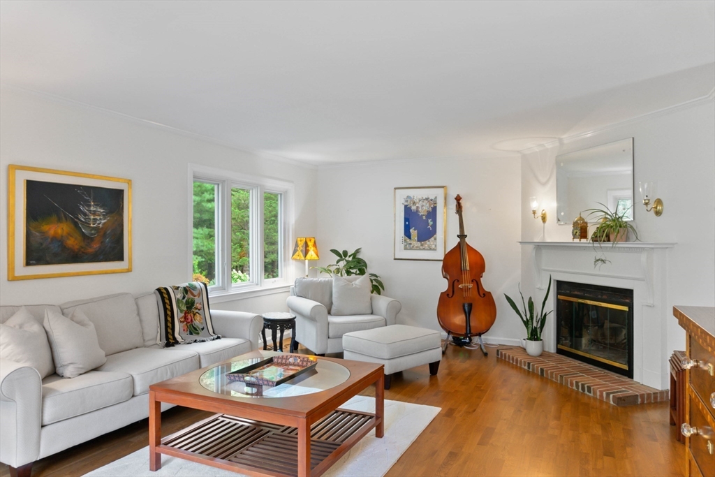 Essex , Wayland, MA 01778