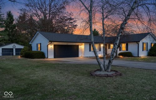 210 W Birch Ln, Alexandria, IN, 46001-8376 | Card Image