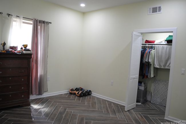 4337 Throne, House other with 4 bedrooms, 4 bathrooms and null parking in Von Ormy TX | Image 8