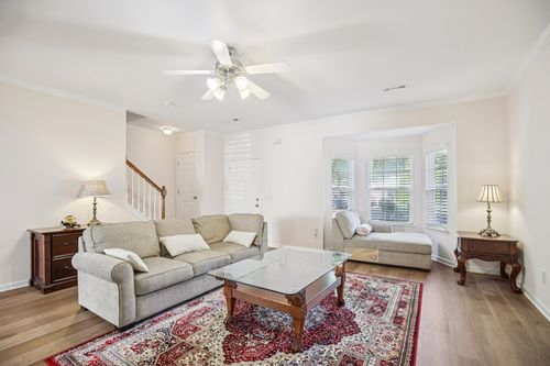 132 Alexander Dr, Franklin, TN, 37064-4279 | Card Image